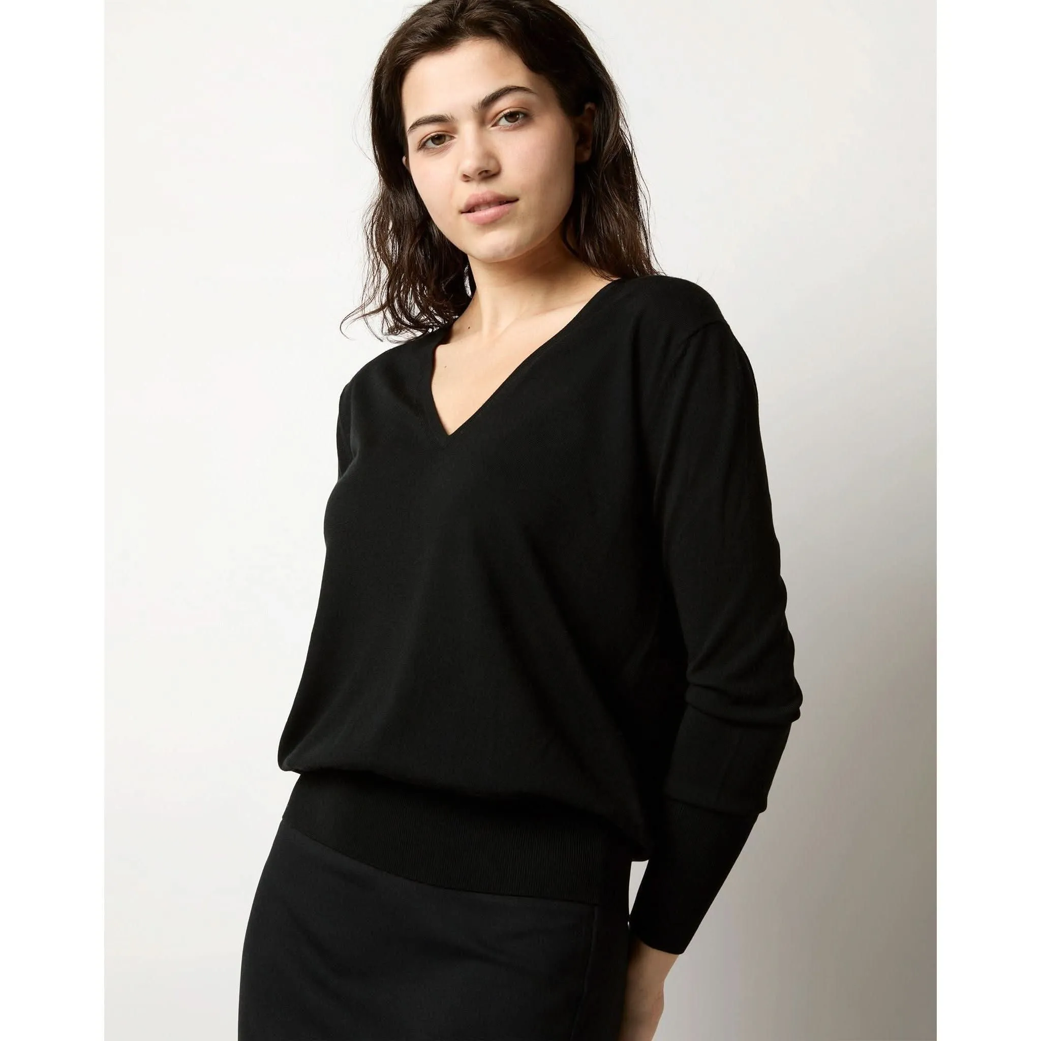 Ann Mashburn Kate V-Neck Sweater Black Escorial Wool
