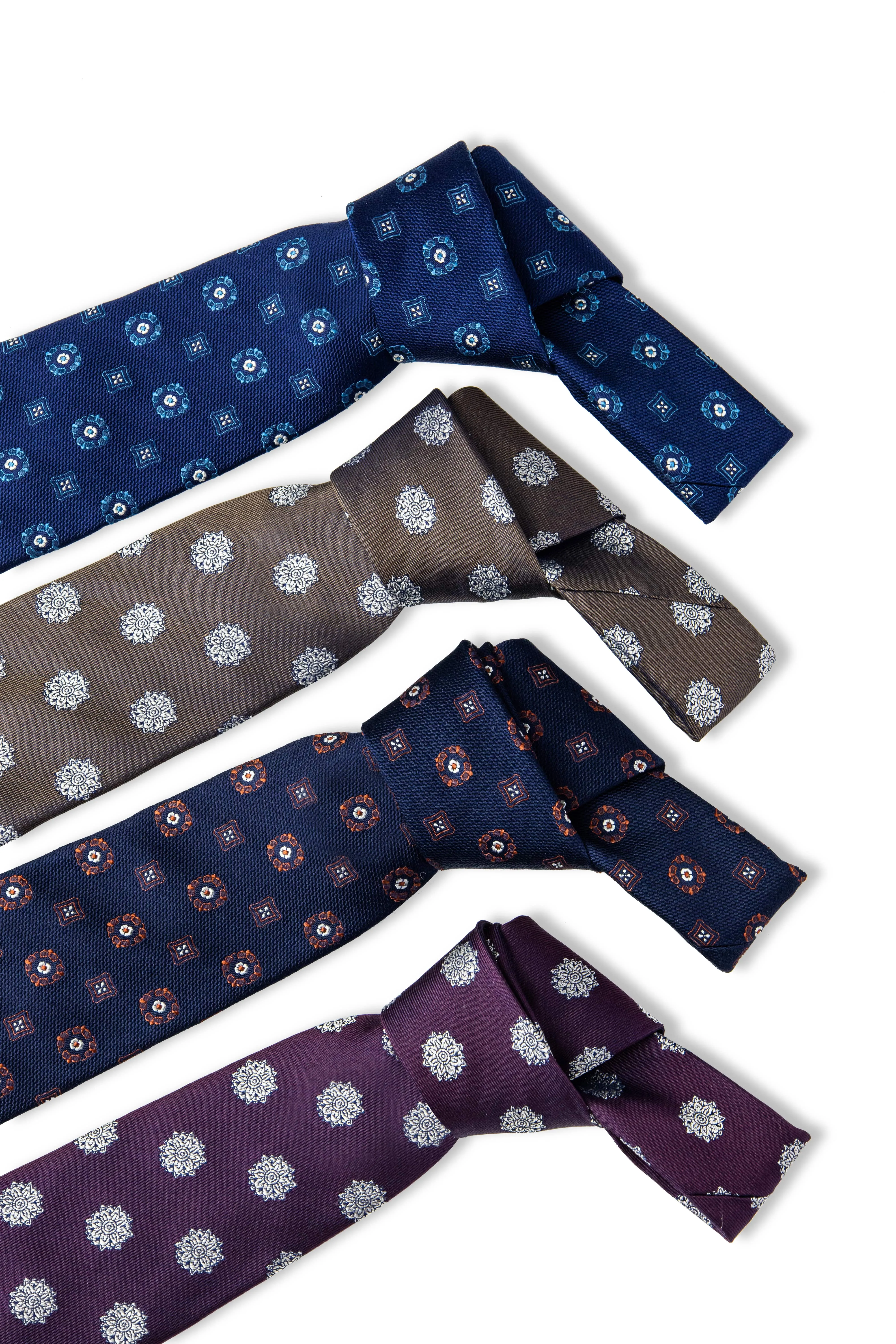 Little Falls Medallion Foulard Silk Tie, Brown / Silver