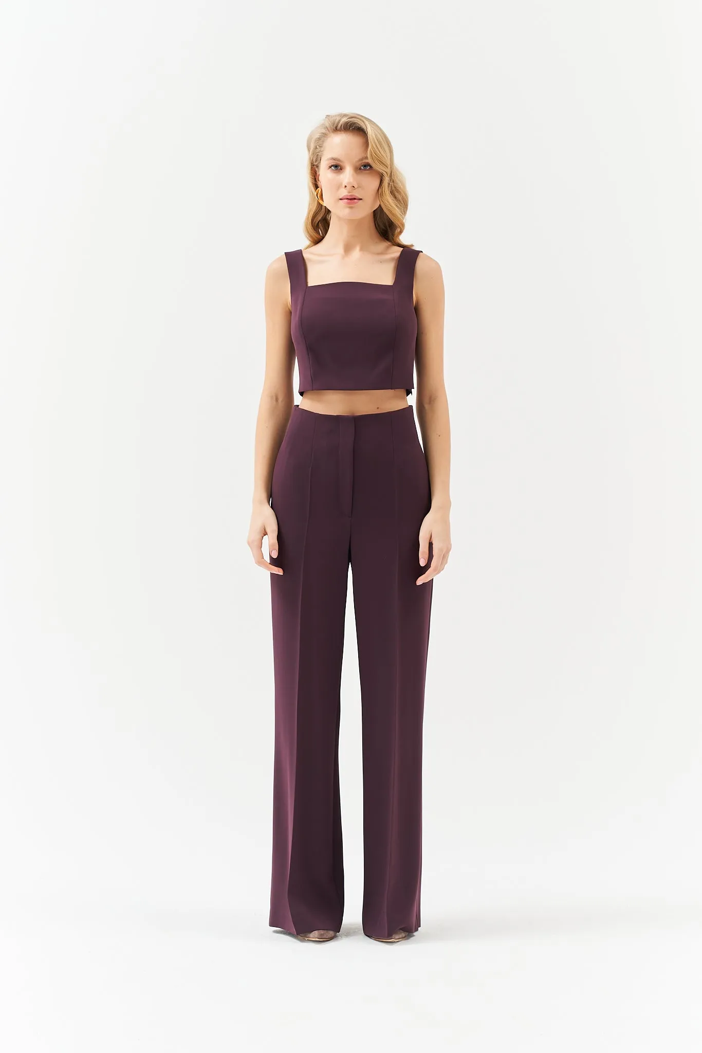 SHORT TOP IN BURGUNDY